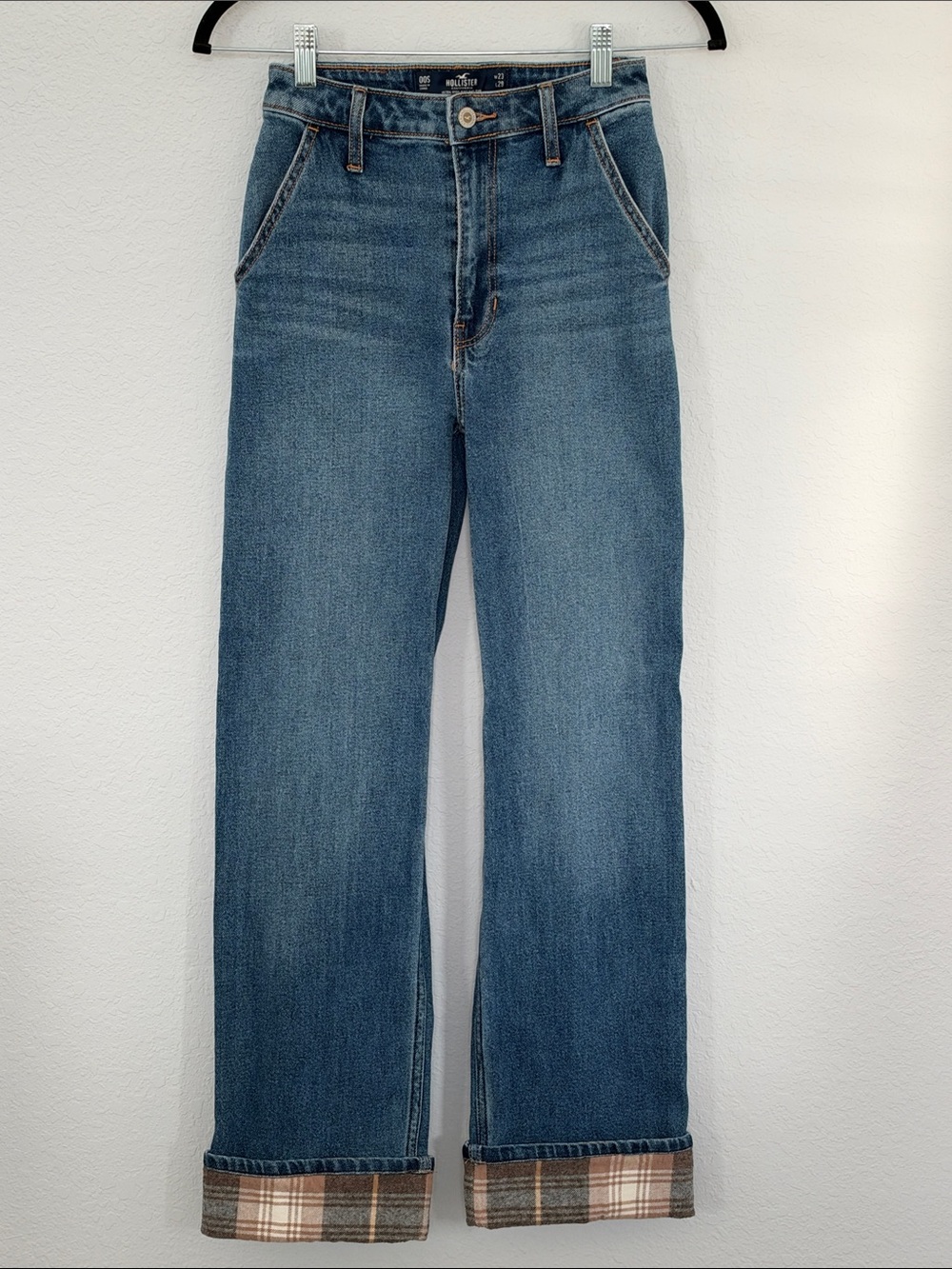 Hollister Ultra High-Rise Dad Jeans 00S Plaid Cuff Straight Leg Medium Wash